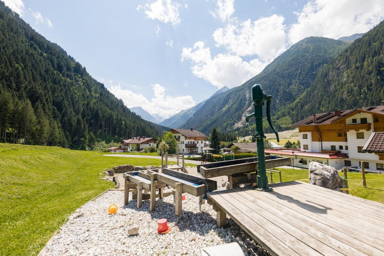 Landhaus Pfurtscheller Apartamento Neustift im Stubaital Exterior foto